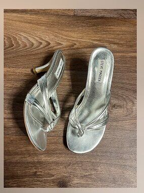 Silver steve madden kitten heels
